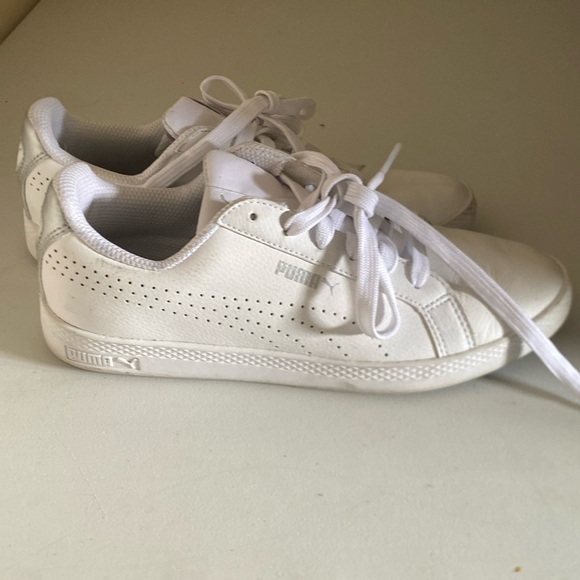 Puma Smash Perforated Women's Sneakers Size 6.5 White Leather - Picture 1 of 7